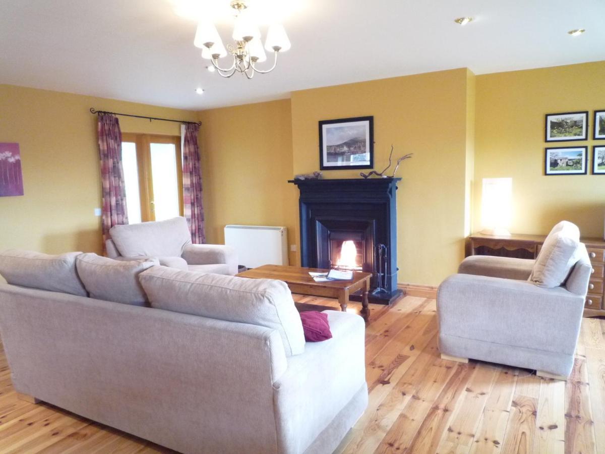 Dingle Courtyard Holiday Homes 3 Bed By Trident Holiday Homes Δωμάτιο φωτογραφία