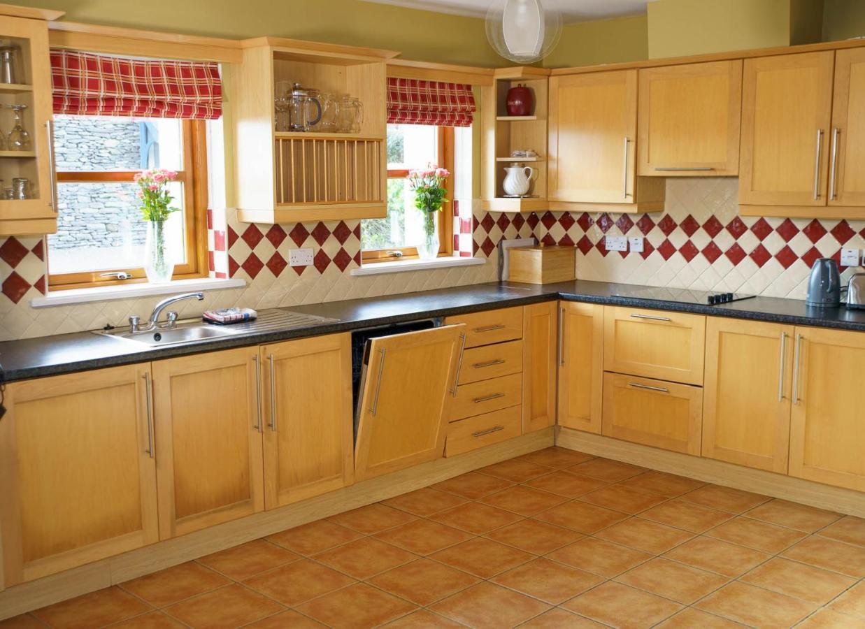 Dingle Courtyard Holiday Homes 3 Bed By Trident Holiday Homes Εξωτερικό φωτογραφία