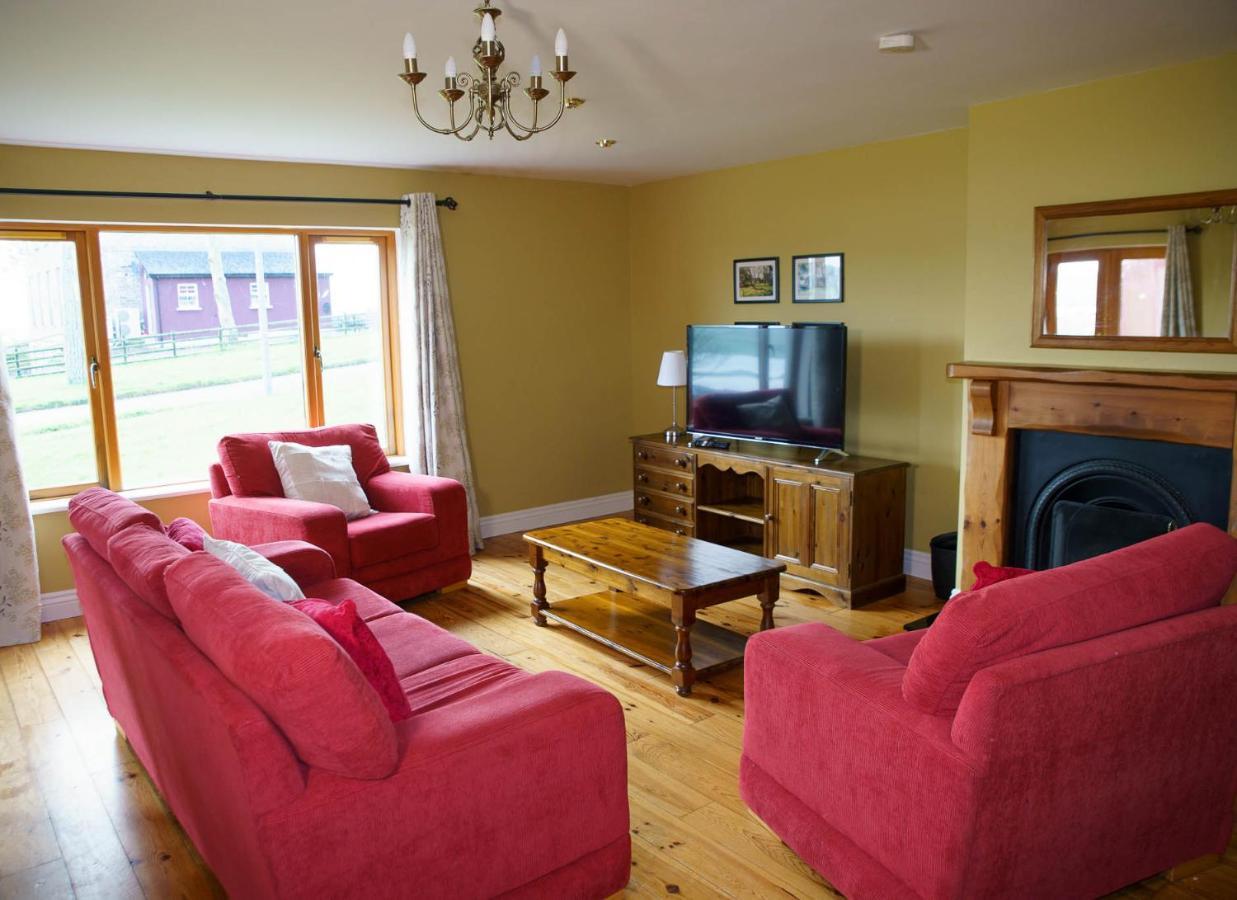 Dingle Courtyard Holiday Homes 3 Bed By Trident Holiday Homes Εξωτερικό φωτογραφία