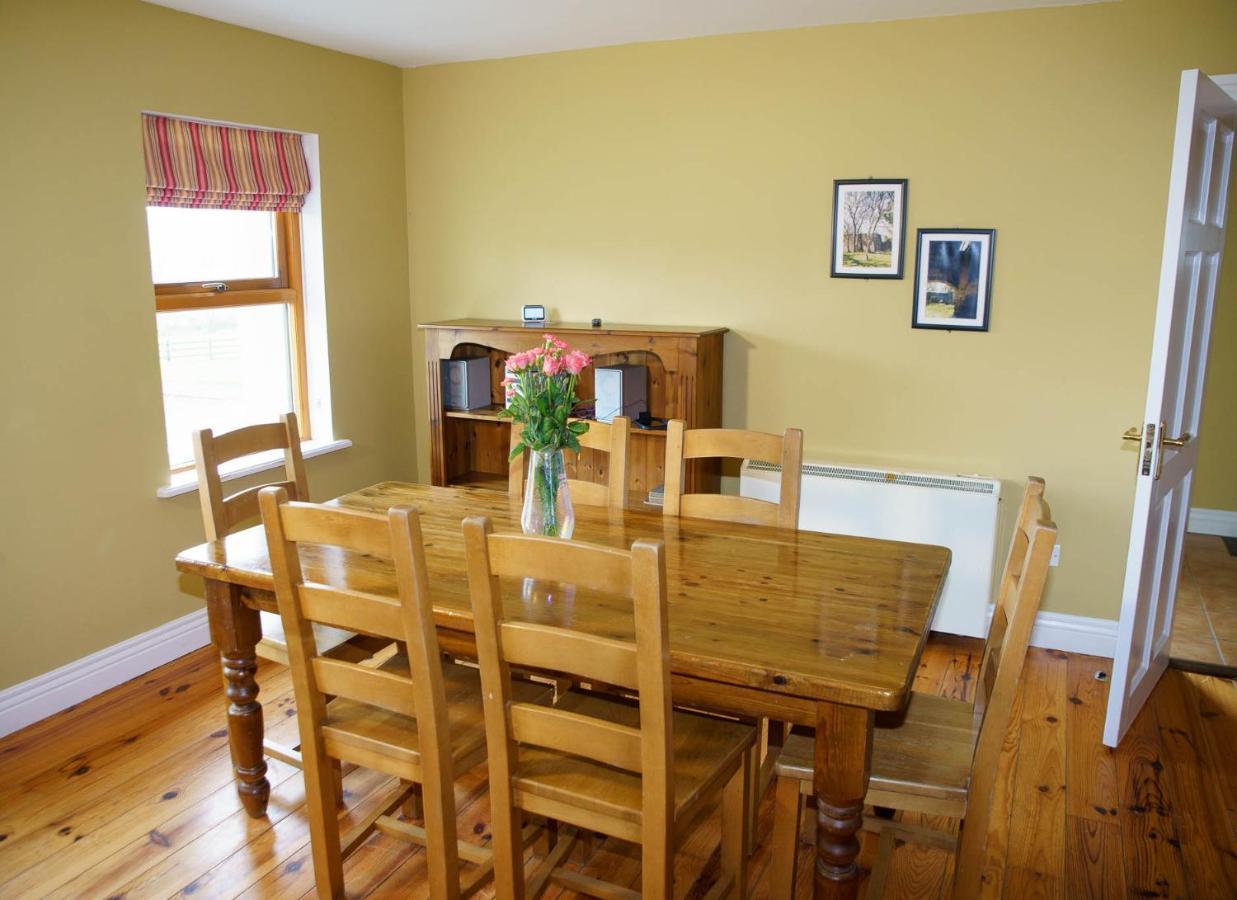 Dingle Courtyard Holiday Homes 3 Bed By Trident Holiday Homes Εξωτερικό φωτογραφία