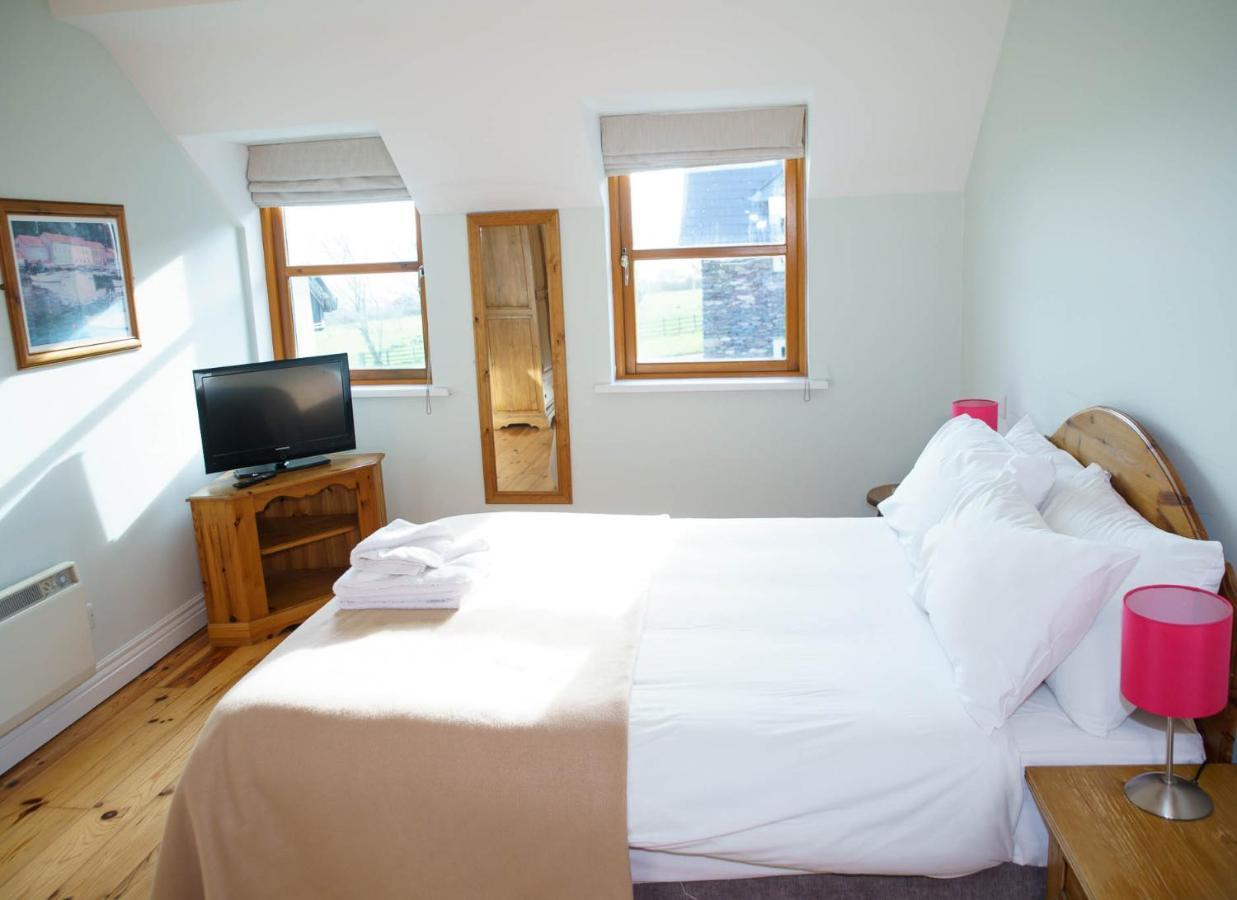 Dingle Courtyard Holiday Homes 3 Bed By Trident Holiday Homes Εξωτερικό φωτογραφία