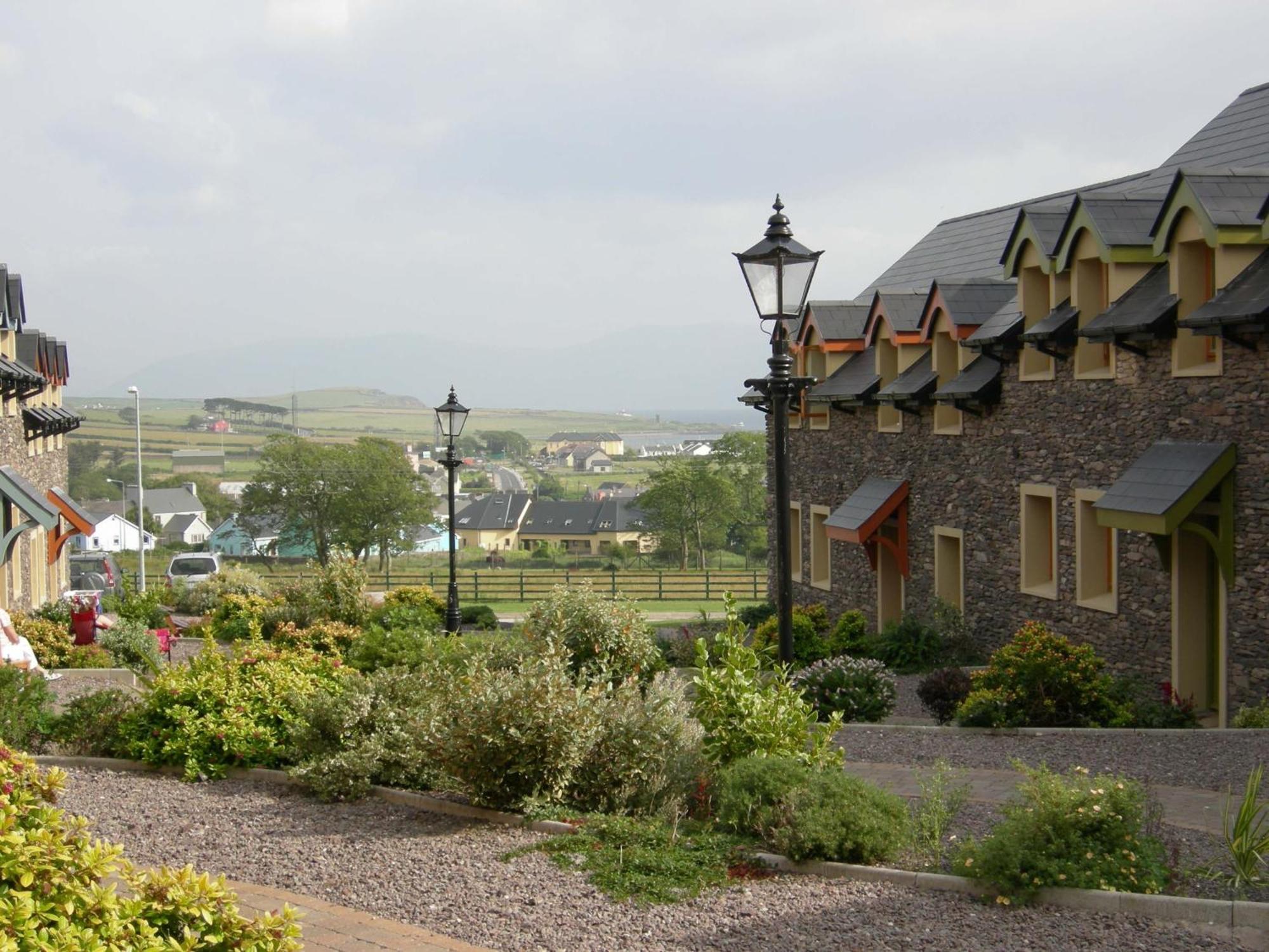 Dingle Courtyard Holiday Homes 3 Bed By Trident Holiday Homes Δωμάτιο φωτογραφία
